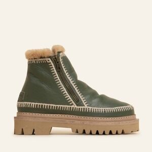 Green Leather Winter Boots with Warm Lining